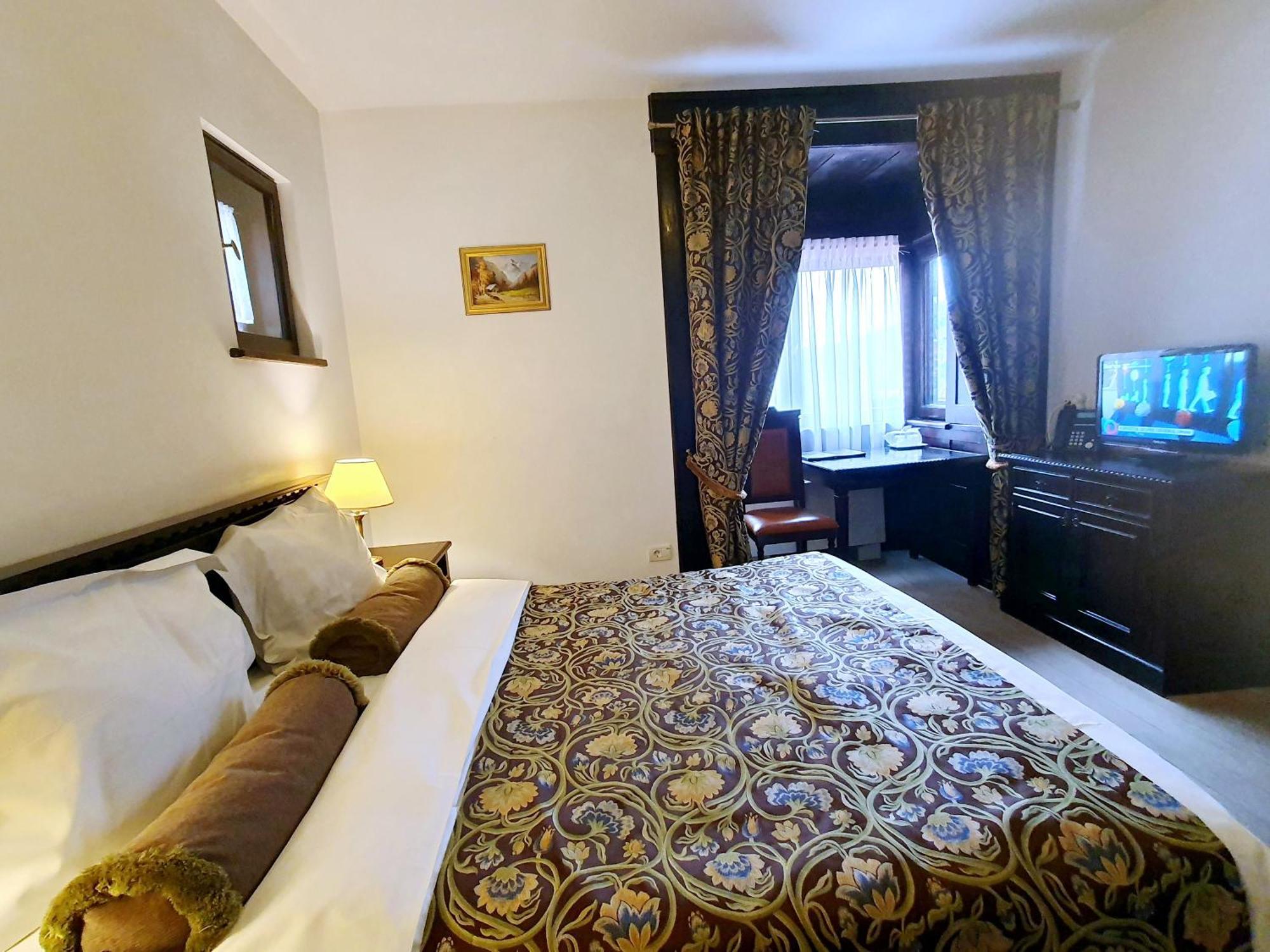 Vila Leonida - Resort Leonida Buşteni Εξωτερικό φωτογραφία