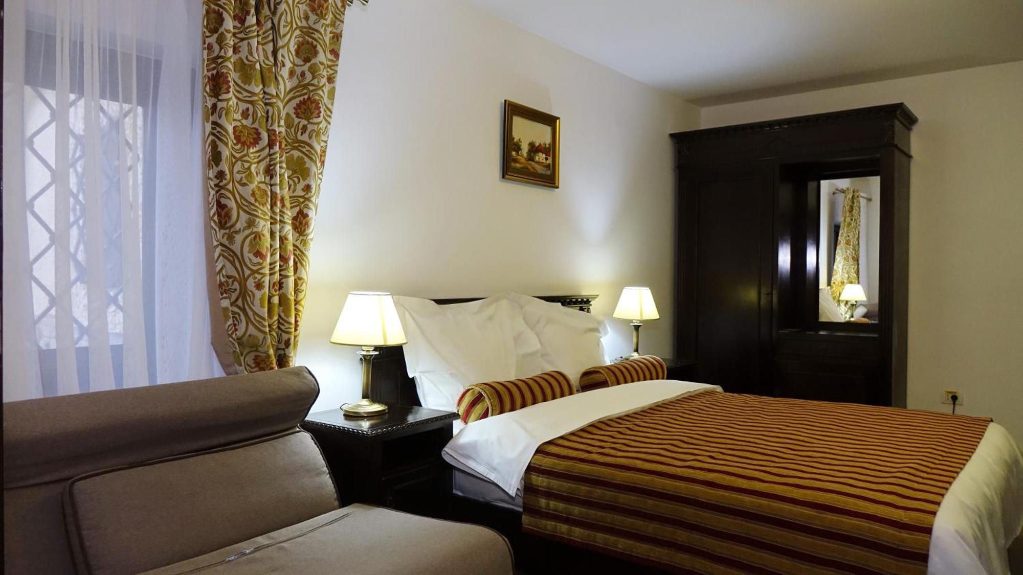 Vila Leonida - Resort Leonida Buşteni Εξωτερικό φωτογραφία