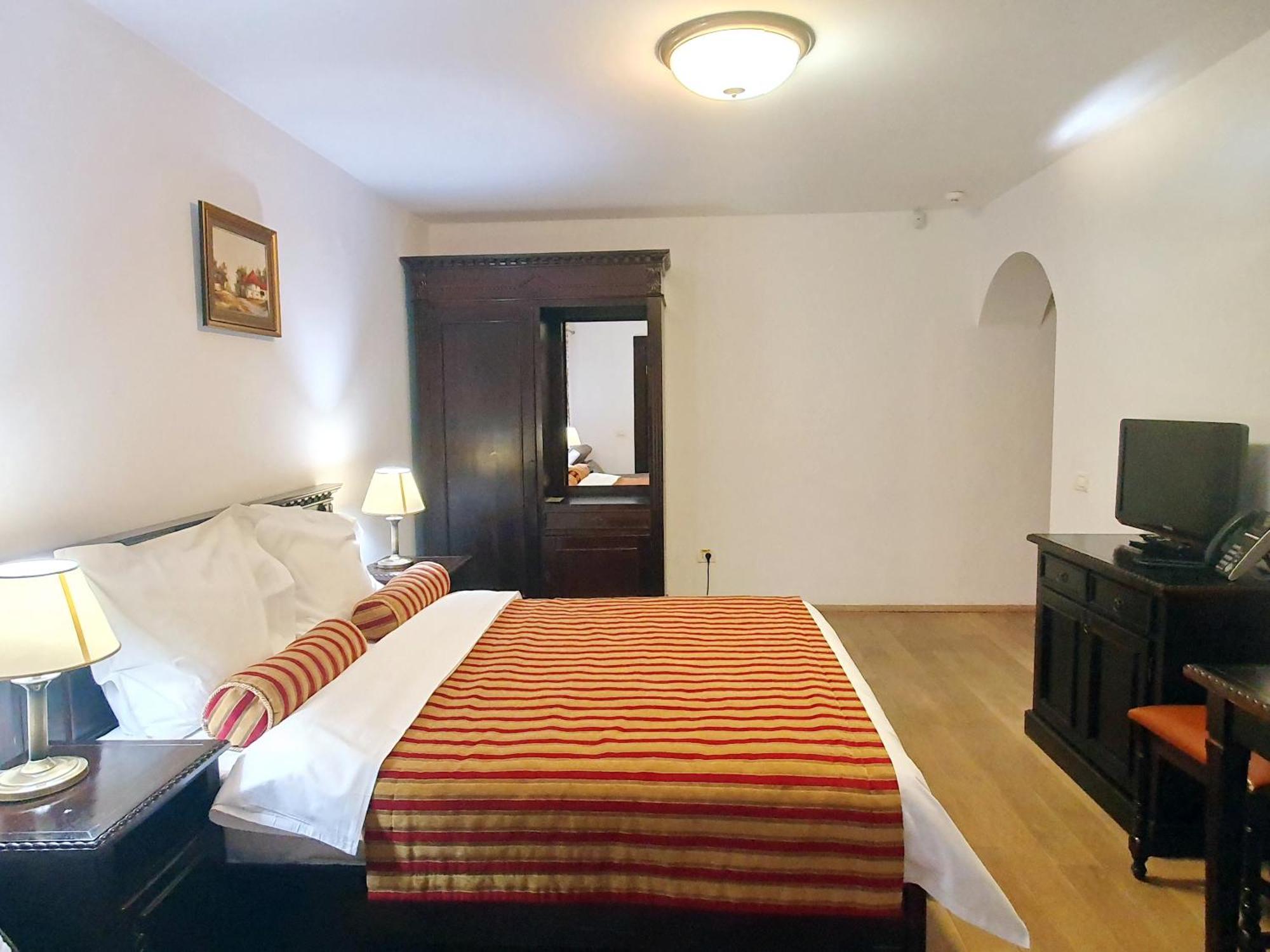Vila Leonida - Resort Leonida Buşteni Εξωτερικό φωτογραφία
